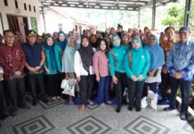 TP PKK Provinsi Lampung Hadir di Tengah Masyarakat, Salurkan Bantuan Sosial dan Dukungan Gizi Anak